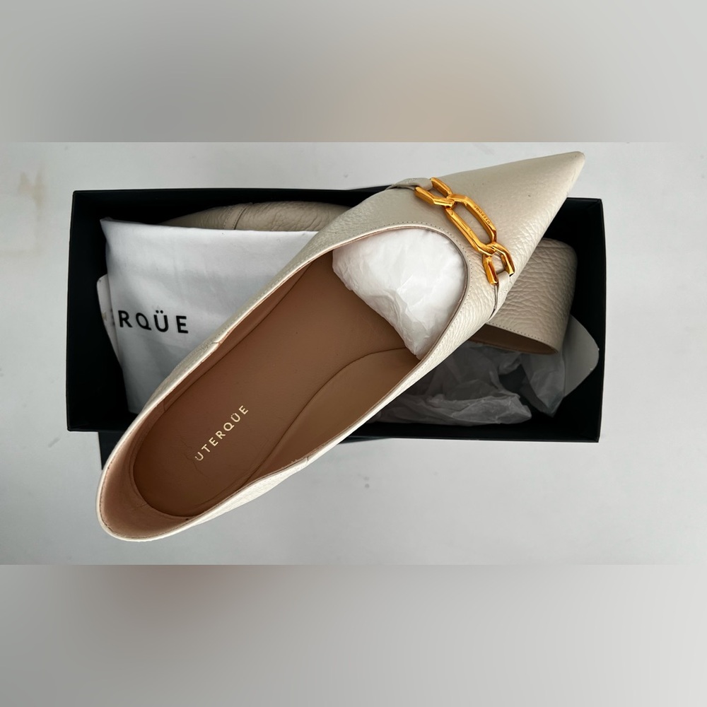 Uterque Cream Flats with Gold Detail